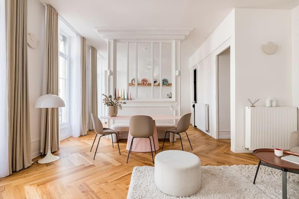 Beige Hospitalite - Apotheose Luxueux- 3 Chambres - Parking Prive Saint-Etienne  Exterior photo