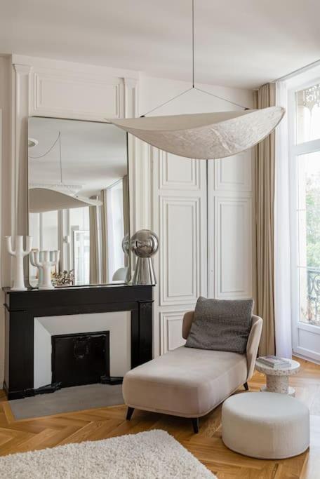 Beige Hospitalite - Apotheose Luxueux- 3 Chambres - Parking Prive Saint-Etienne  Exterior photo